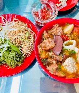 Quán Mì Cay, Bún Cay, Bún Riêu Hải Sản Ngon Quận 10