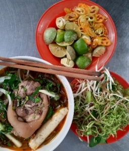 Quán Bún Bò, Mì Quảng Ngon Quận 10