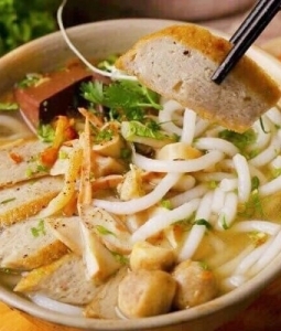 Quán Bánh Canh Chả Cá, Bún Mắm Nêm Ngon Tân Bình