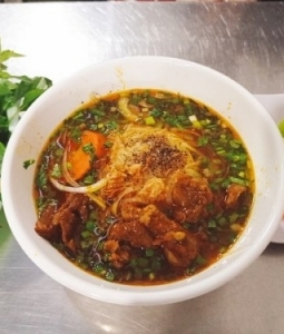 Bò Kho Cô Loan -  Quán Hủ Tiếu Bò Kho, Bánh Mì Bò Kho Ngon Quận 10