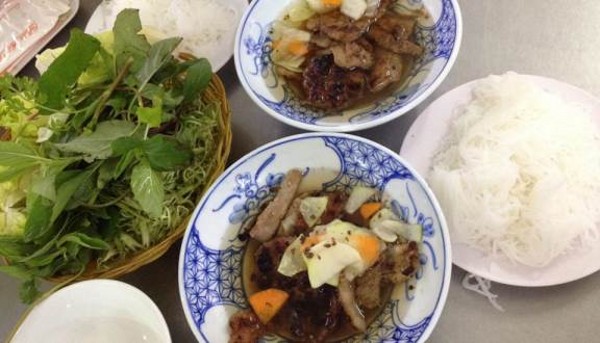 Quán ăn, ẩm thực: Quán Bún Chả, Bún Ốc Ngon Quận 5 BUN-CHA%20(6)%20(Custom)