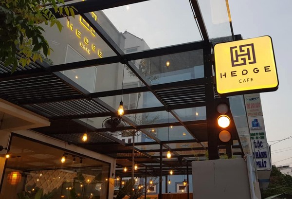 Quán ăn, ẩm thực: Nhà Hàng Và Cafe Không Gian Xanh Hiện Đại Hedge-cus%20(3)