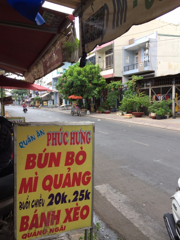 Quán ăn, ẩm thực: Quán Bún Bò, Mì Quảng, Bánh Xèo Quận Tân Phú Phuchung%20(2)