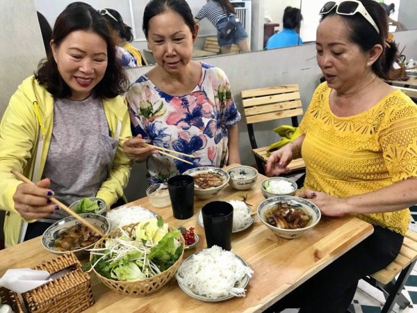 Quán ăn, ẩm thực: Quán Bún Chả Hà Nội Ngon Quận 5 Bunchahanoi%20(15)