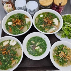 Quán Bánh Canh Hẹ Bún Cá Phú Yên Ngon Ở Quận 1