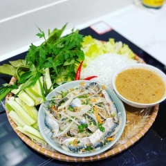 Gỏi Cá Trích Đặc Sản Phú Quốc Ở Sài Gòn