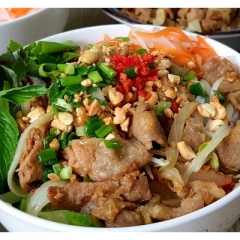 Bún Thịt Xào Cô Tiên Tân Quý Tân Phú