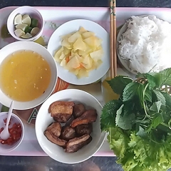 Quán Bún Chả Hà Nội Ngon Tại Phạm Văn Bạch Tân Bình