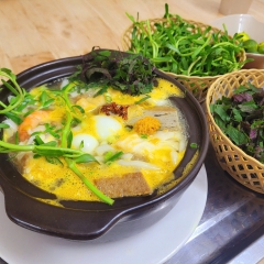 Bánh canh cá lóc ngon tại Nguyễn Văn Cừ