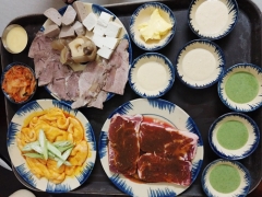 Quán Lẩu Nướng Nhà Vàng Quận 7