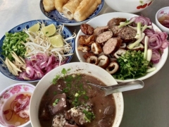 Quán Cháo Lòng Dì Tư Sài Gòn - Bánh Mì Chảo 187 Cô Giang