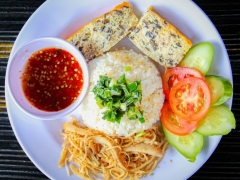 Quán Cơm Tấm Cháo Gỏi Vịt Hoàng Long Bình Tân