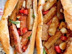 Bánh Mì Chả Cá Thác Lác Hạnh Phan Văn Khỏe Quận 6